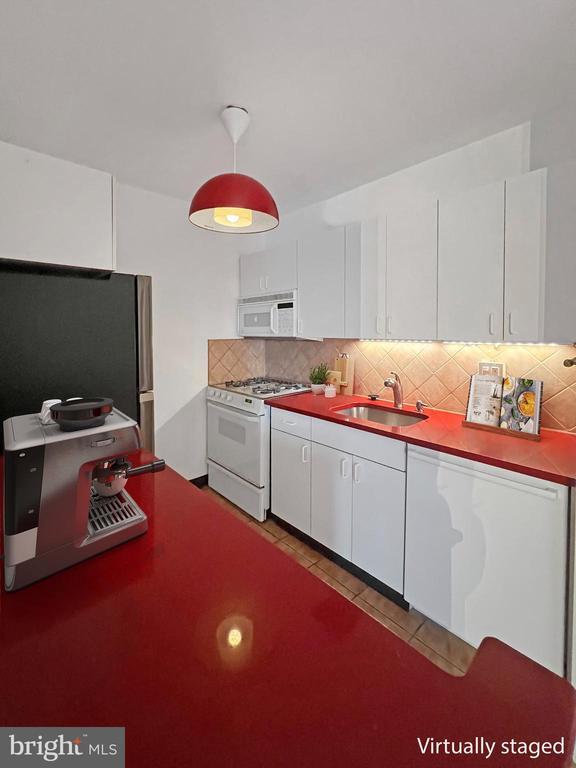 Building Photo - 2475 Virginia Ave NW