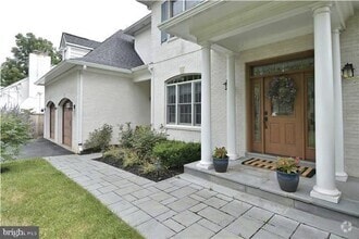 Building Photo - 4036 Overlook Dr