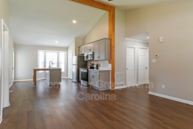 Building Photo - 76 Northwinds N Dr