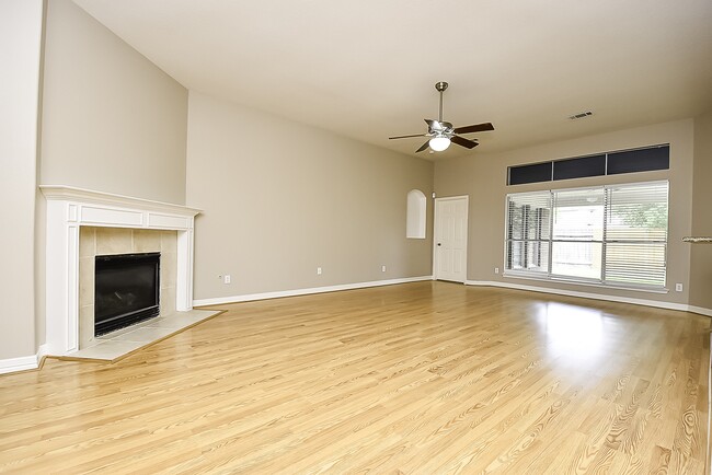 Foto del edificio - 23730 Ayscough Ln