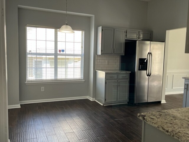 Building Photo - 2825 Sloan Dr