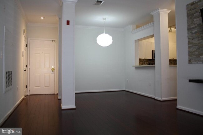 Building Photo - 4561 Strutfield Ln