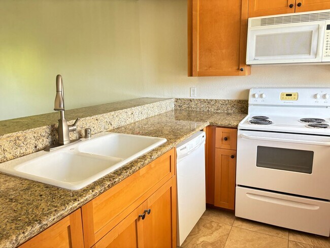 Building Photo - Welcome Home to La Jolla Park Villas