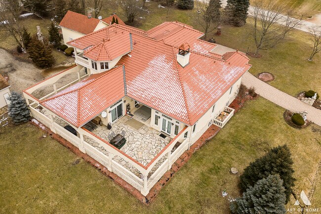 Building Photo - 14940 El Greco St