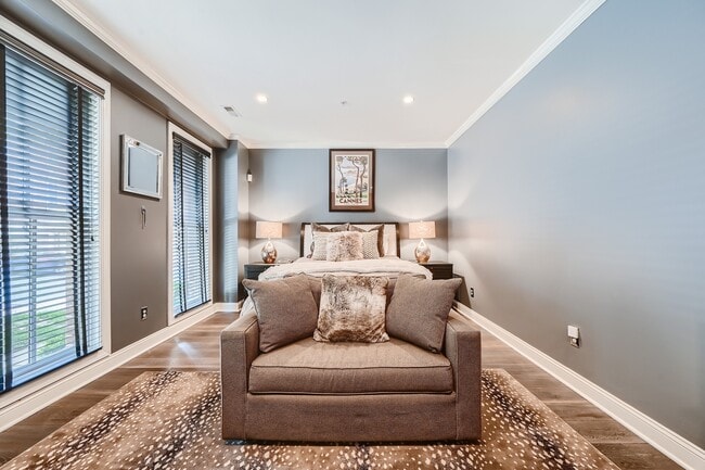 Building Photo - 2600 Lighthouse Ln