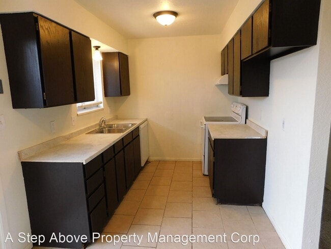 Building Photo - 2 br, 2 bath House - 584 Clifton Way
