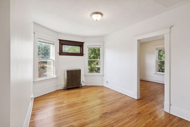 Building Photo - 803-803 5th Ave SE
