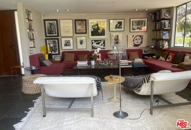 Foto del edificio - 1467 Queens Rd