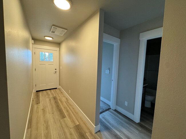 Foto del edificio - Brand new Green area 3 Bedroom 2 Bath Dupl...