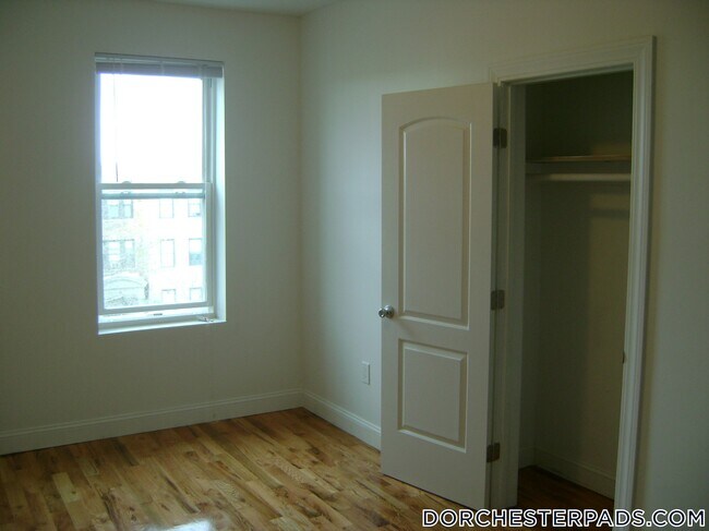 Foto del edificio - 119 Washington St