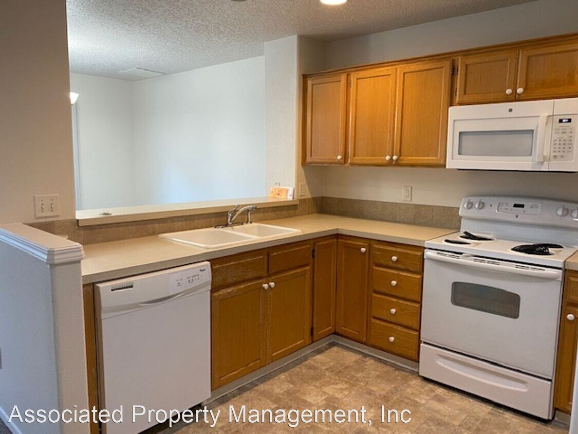 Building Photo - 41733 NW Bellingham Ct