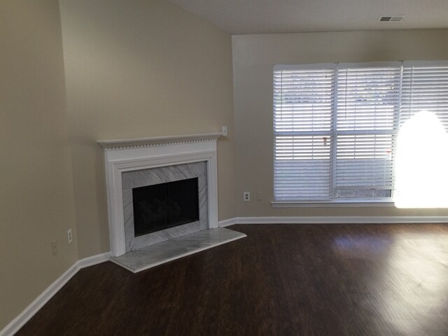 Foto del edificio - 4646 Falcon Chase Dr SW