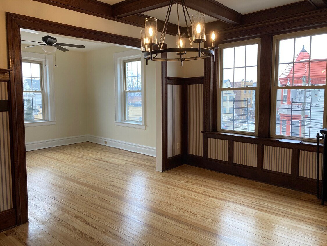 Foto principal - 241 Kearny Ave