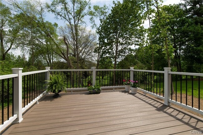 Building Photo - 8 Terrace Hill Dr