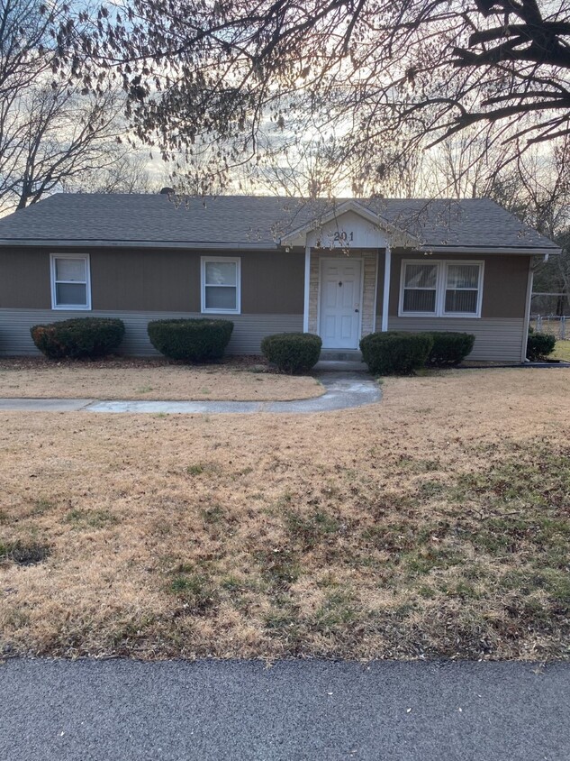 Primary Photo - 201 Seibert Rd