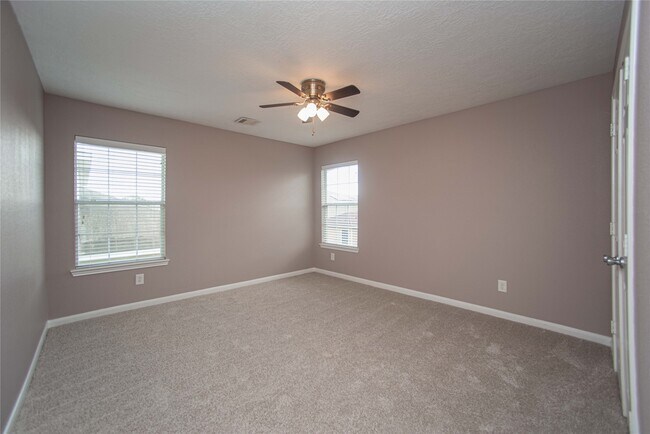 Foto del edificio - 29314 Legends Bluff Dr