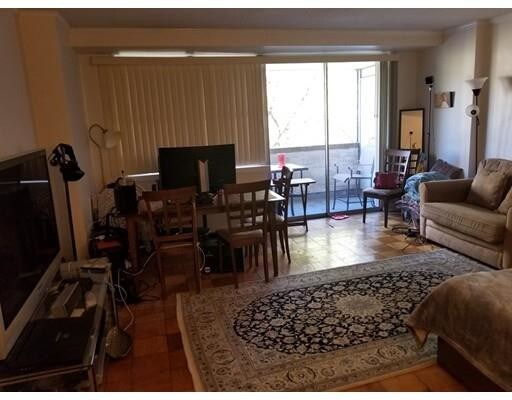 Primary Photo - 6 Whittier Pl