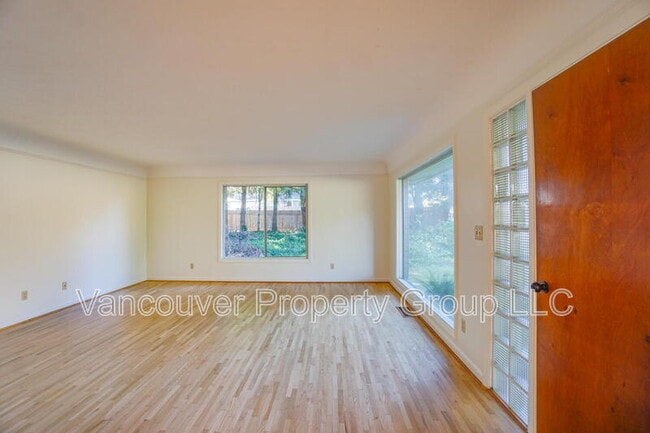 Building Photo - 8709 NE 63rd St