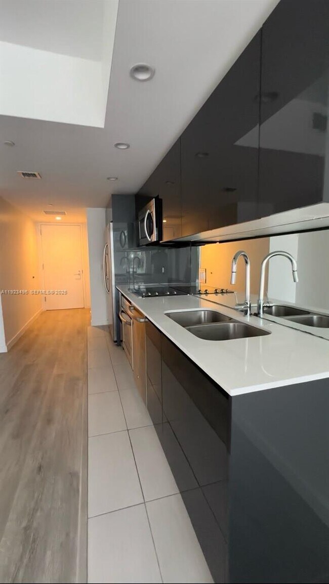 Foto del edificio - 31 SE 6th St