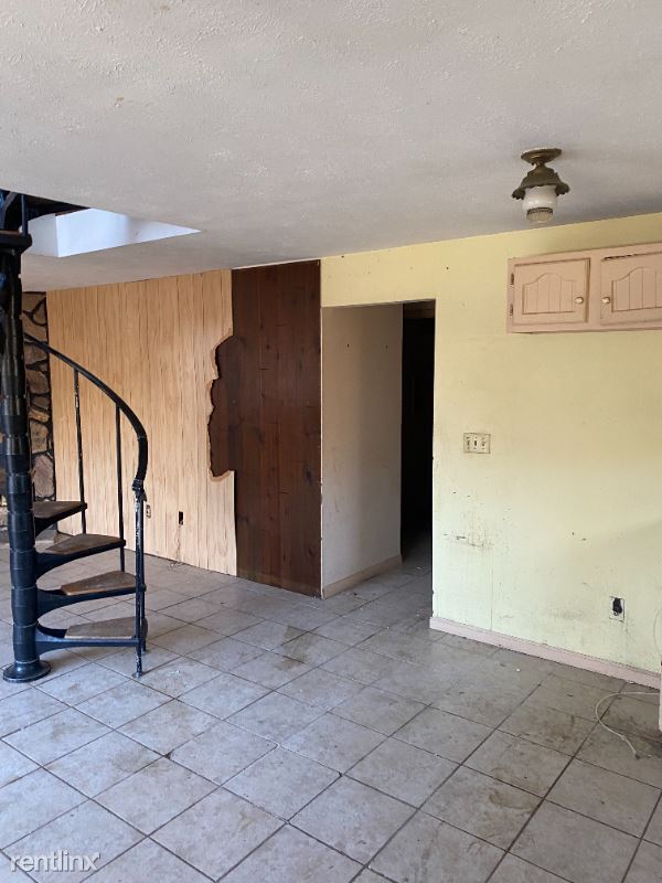Building Photo - 3 br, 2 bath House - 9410 Montgomery Ln 1 ...