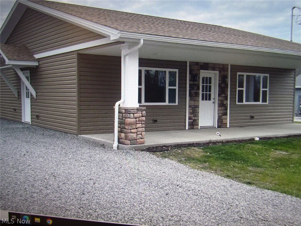 Primary Photo - 2270 Breezewood Ave