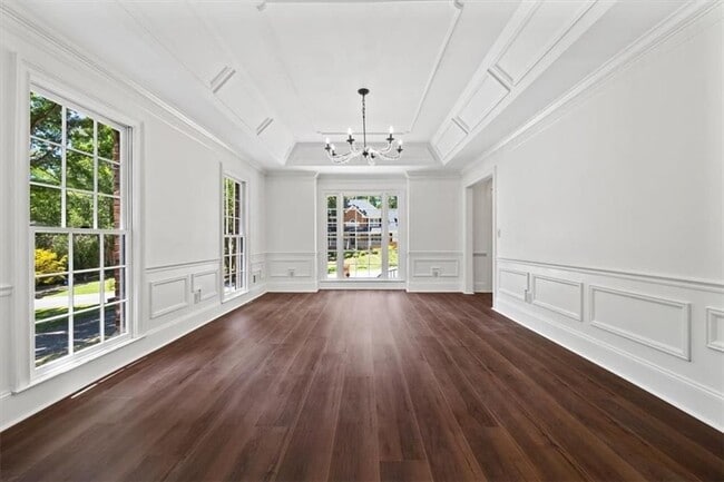 Building Photo - 2120 Skyland Cove Ln SW