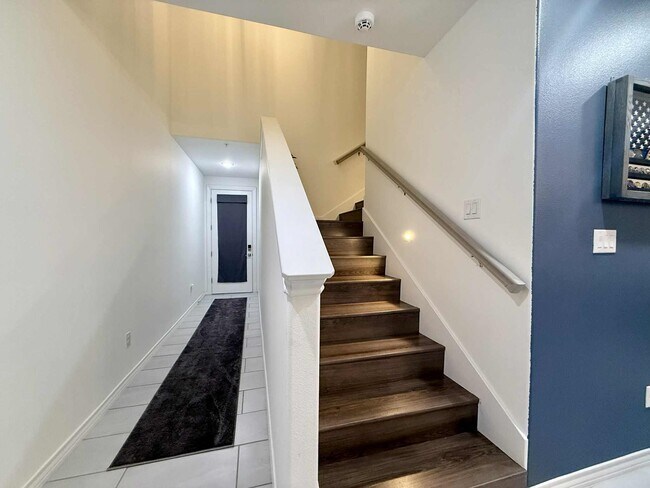 Foto del edificio - 9908 Bijan Dr