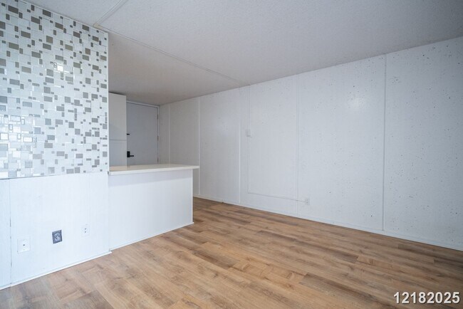 Foto del edificio - $2550 /1 Bed/ 1 Bath/ 1 Parking IN MILILANI