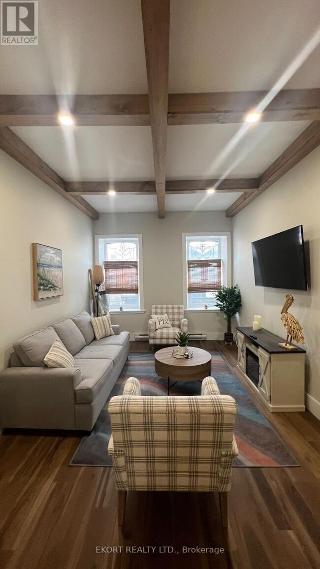 Photo du bâtiment - 254 Picton Main St