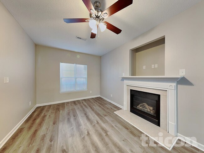 Foto del edificio - 7021 Paint Rock Ln