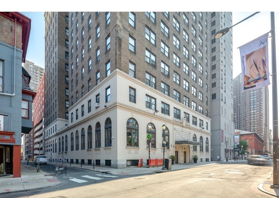 Primary Photo - 1324 Locust St