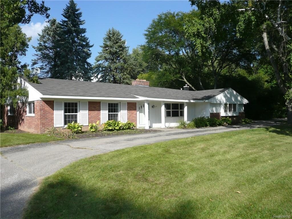 Primary Photo - 4044 Country Club Dr