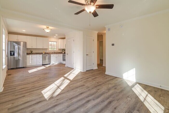 Building Photo - New Construction Rental-West Asheville