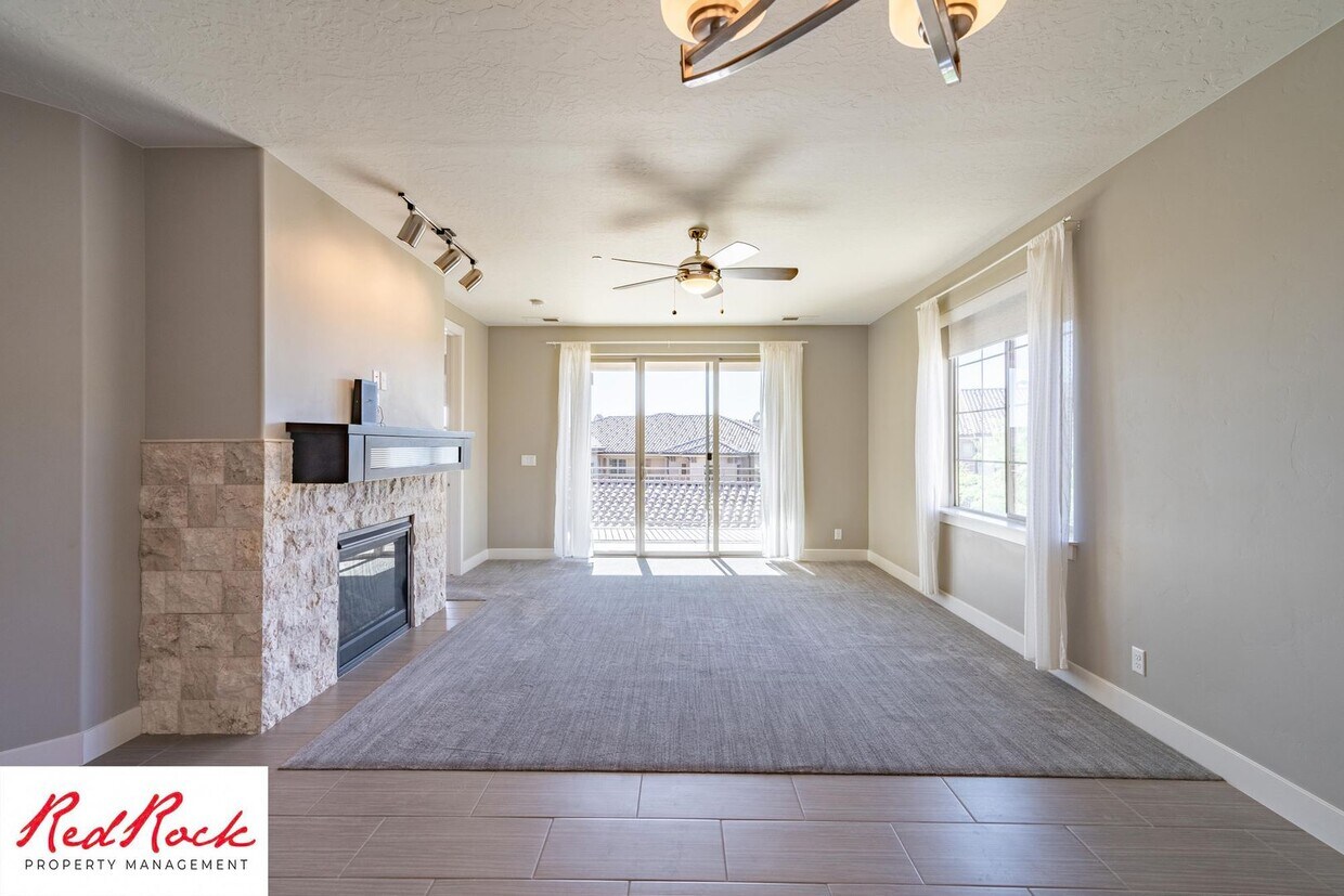 Primary Photo - Classy townhome with Community Pool