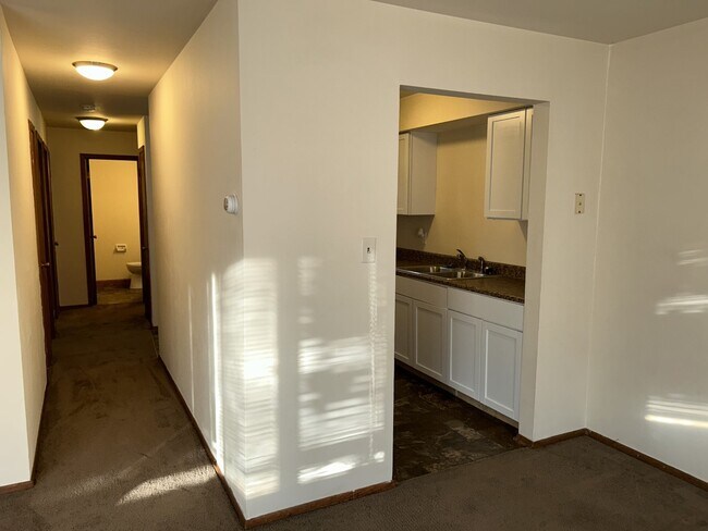 Building Photo - 5143 N 76th St