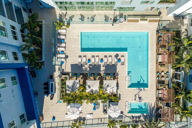 Foto del edificio - Rivair Apartment Homes
