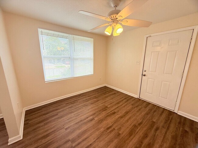 Building Photo - Beautifully Remodeled 3-Bedroom Home