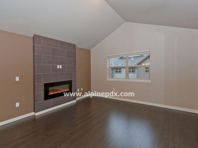 Building Photo - 13895 SW Meridian St