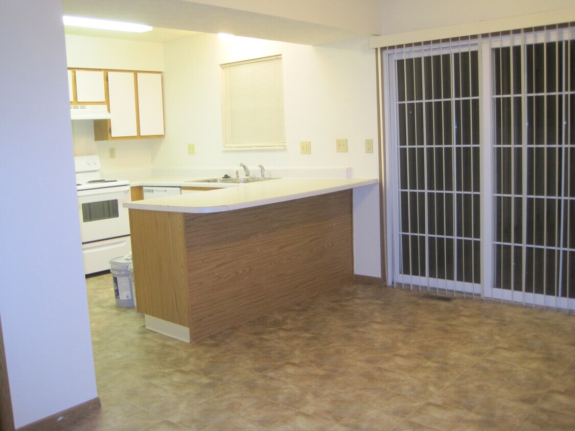 Building Photo - 109 Taylor Ave