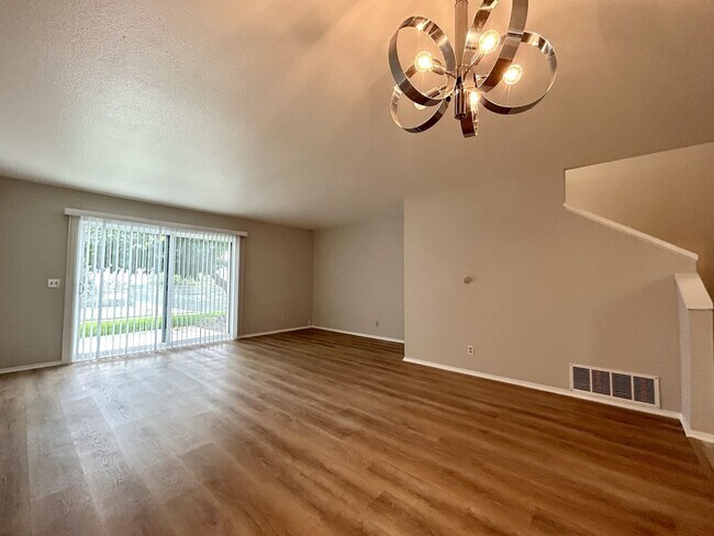 Building Photo - AVAILABLE NOW!! BEAUTIFUL 2 Bedroom 1.5 Bathroom Condo in Palm Desert! MOVE IN SPECIAL HALF OFF O...