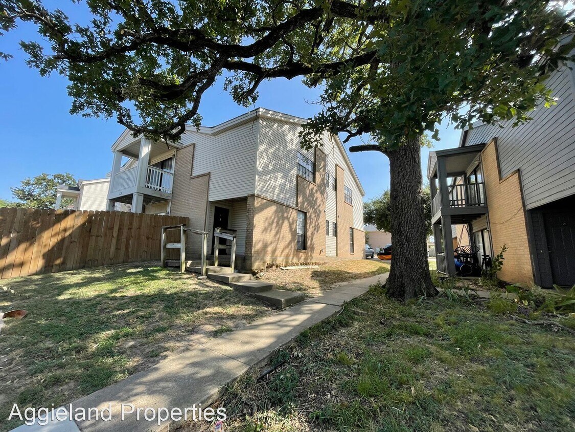 Foto principal - 2 br, 2 bath House - 1104 Autumn Circle - C