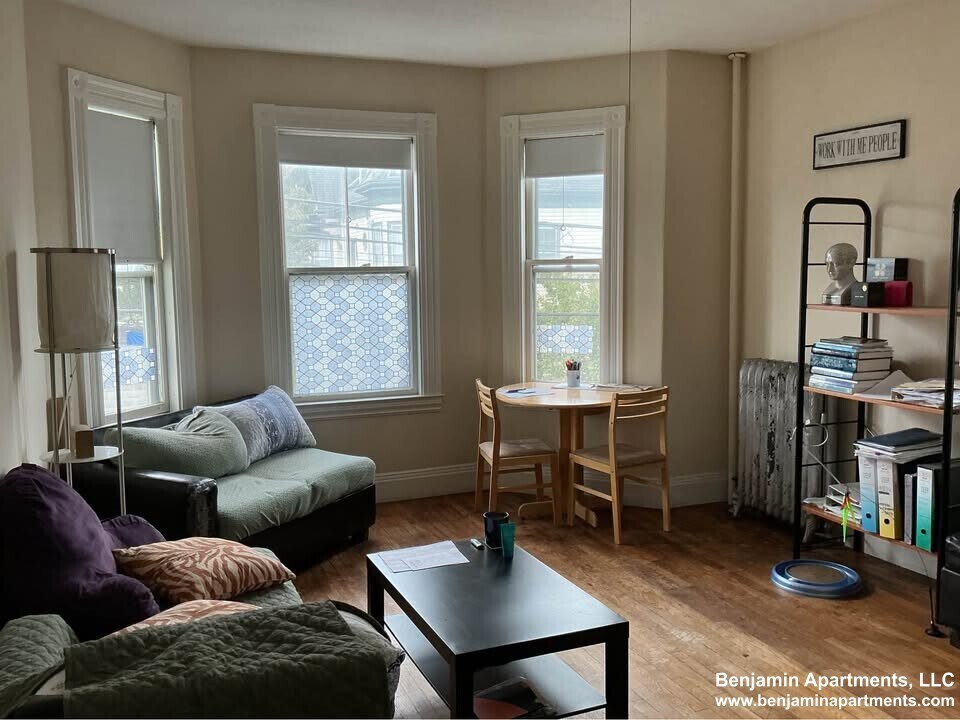 Foto principal - 74 Aldie St