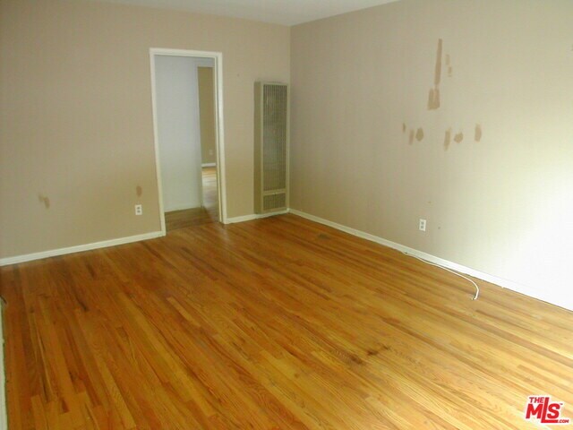 Foto del edificio - 2221 Ocean Park Blvd