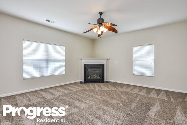 Building Photo - 617 Twain Town Dr