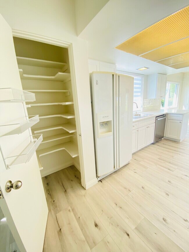 Pantry in the kitchen - 849 Ridgecrest St