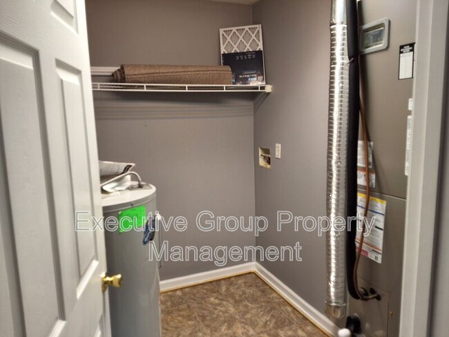 Building Photo - 110-D Hurstfield Dr