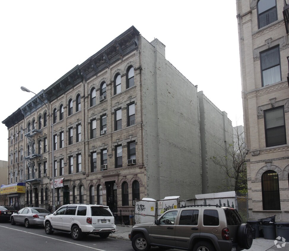 Primary Photo - 290 Willoughby Ave