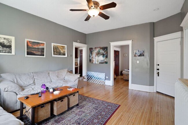 Foto del edificio - 3506 Pleasant Ave
