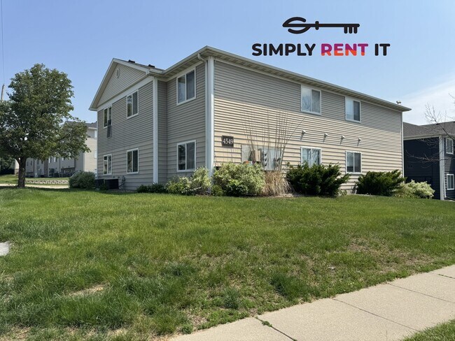 Foto del edificio - 3 Bedroom 2 Bathroom with Internet!