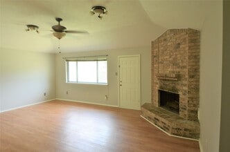 Building Photo - 24006 Merry Oaks Dr